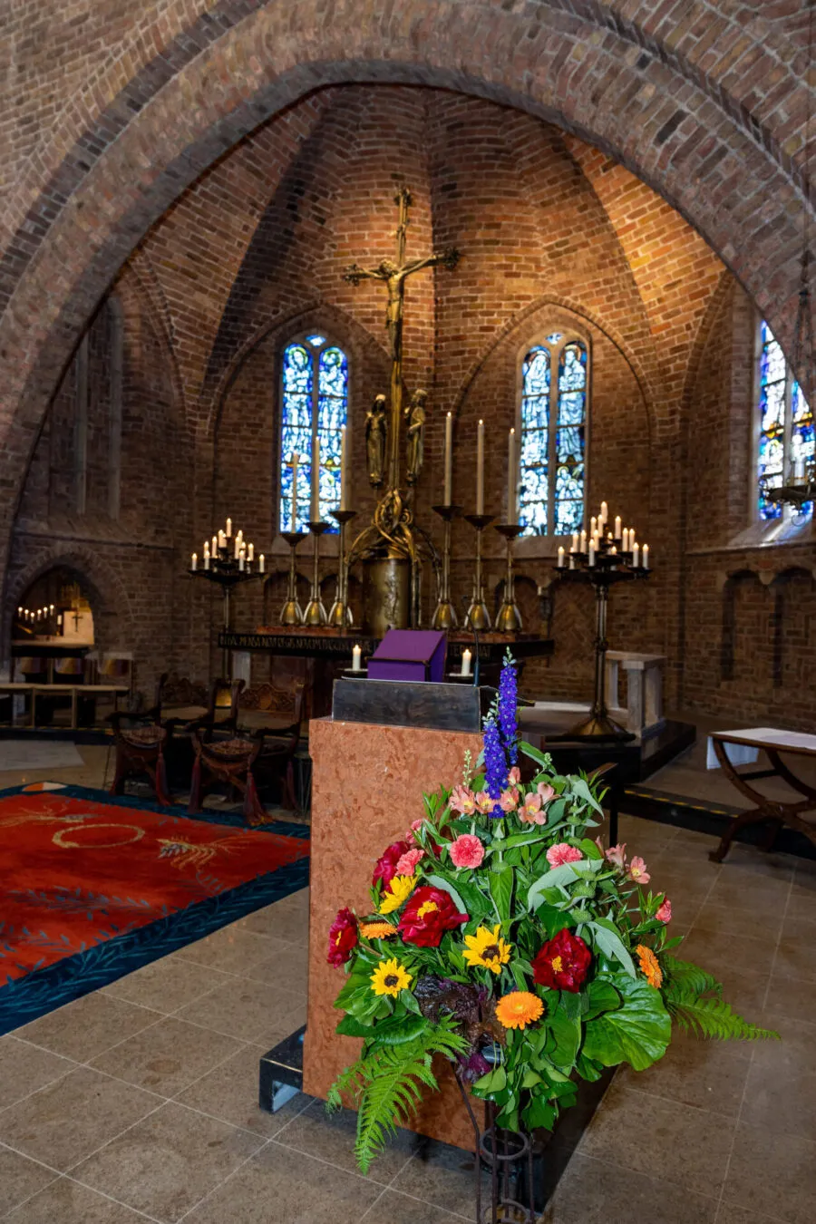 Achterveld kerkinterieur Sint Jozefkerk Foto Simone de Vette