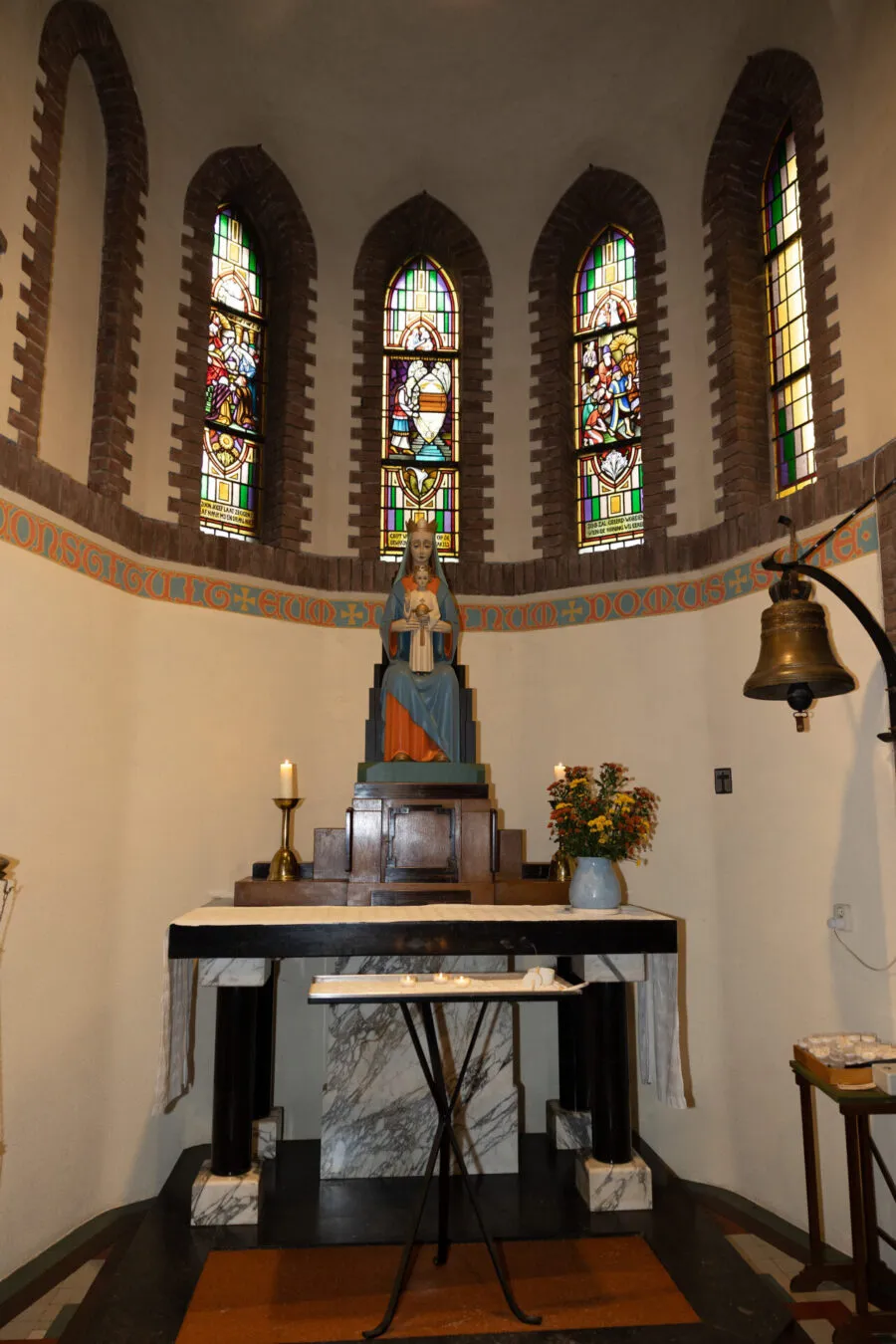 Locatie Barneveld St. Catharinakerk interieur