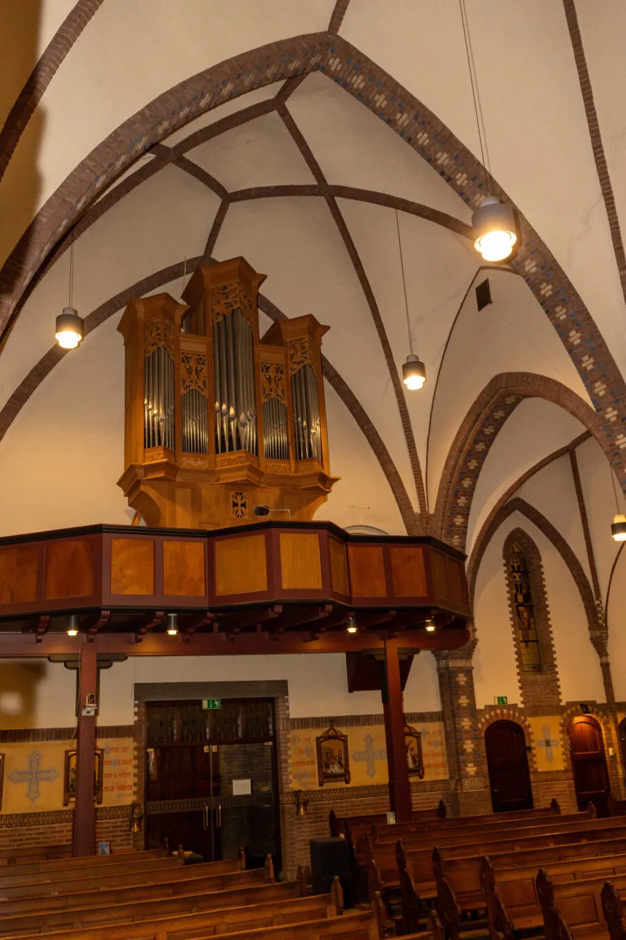 Locatie Barneveld St. Catharinakerk interieur